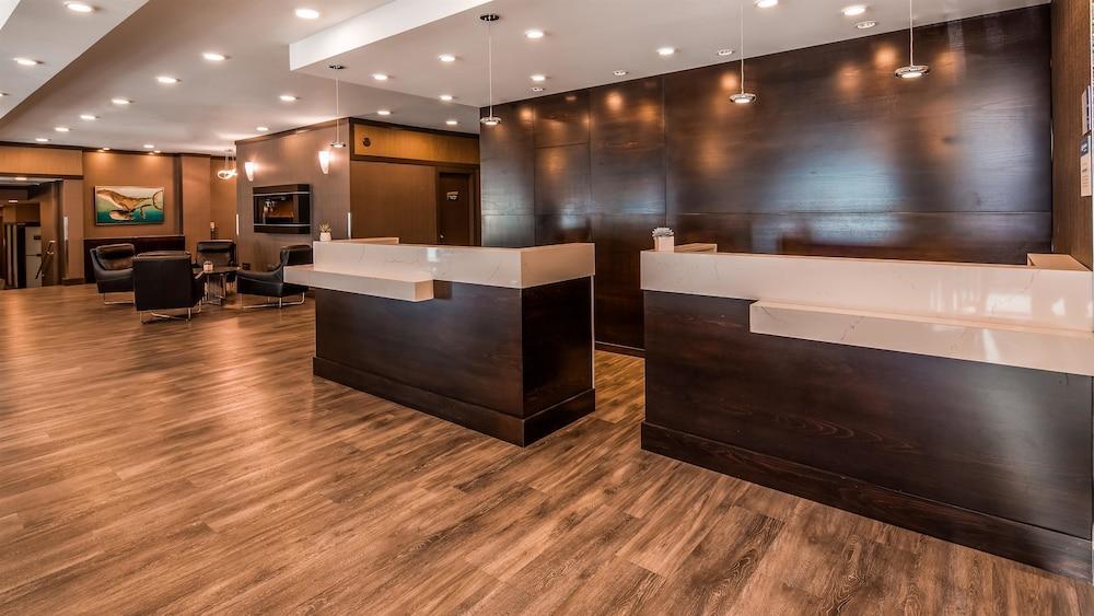 Best Western Plus Carlton Plaza Hotel Виктория Екстериор снимка