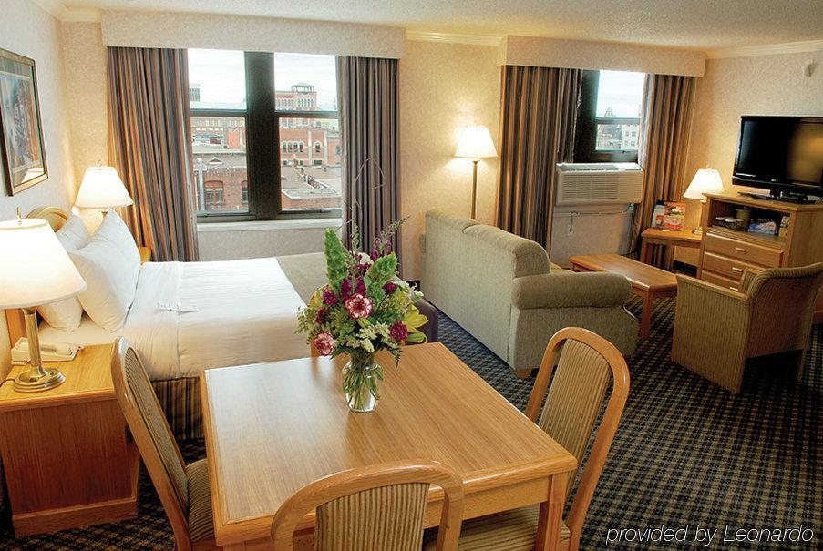 Best Western Plus Carlton Plaza Hotel Виктория Стая снимка