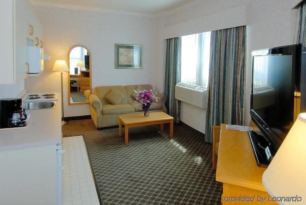 Best Western Plus Carlton Plaza Hotel Виктория Стая снимка