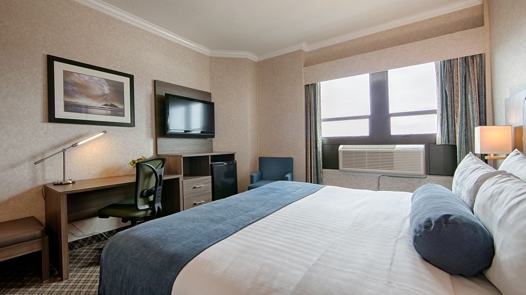 Best Western Plus Carlton Plaza Hotel Виктория Екстериор снимка