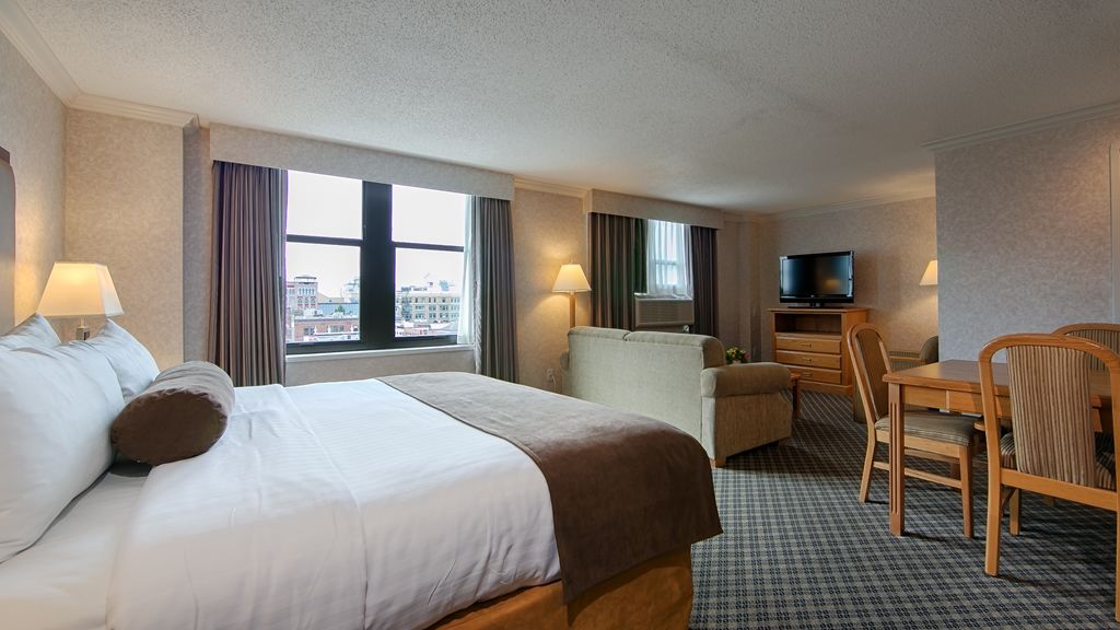 Best Western Plus Carlton Plaza Hotel Виктория Екстериор снимка