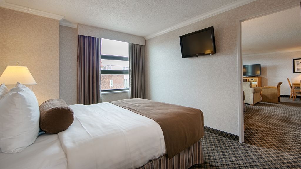 Best Western Plus Carlton Plaza Hotel Виктория Екстериор снимка